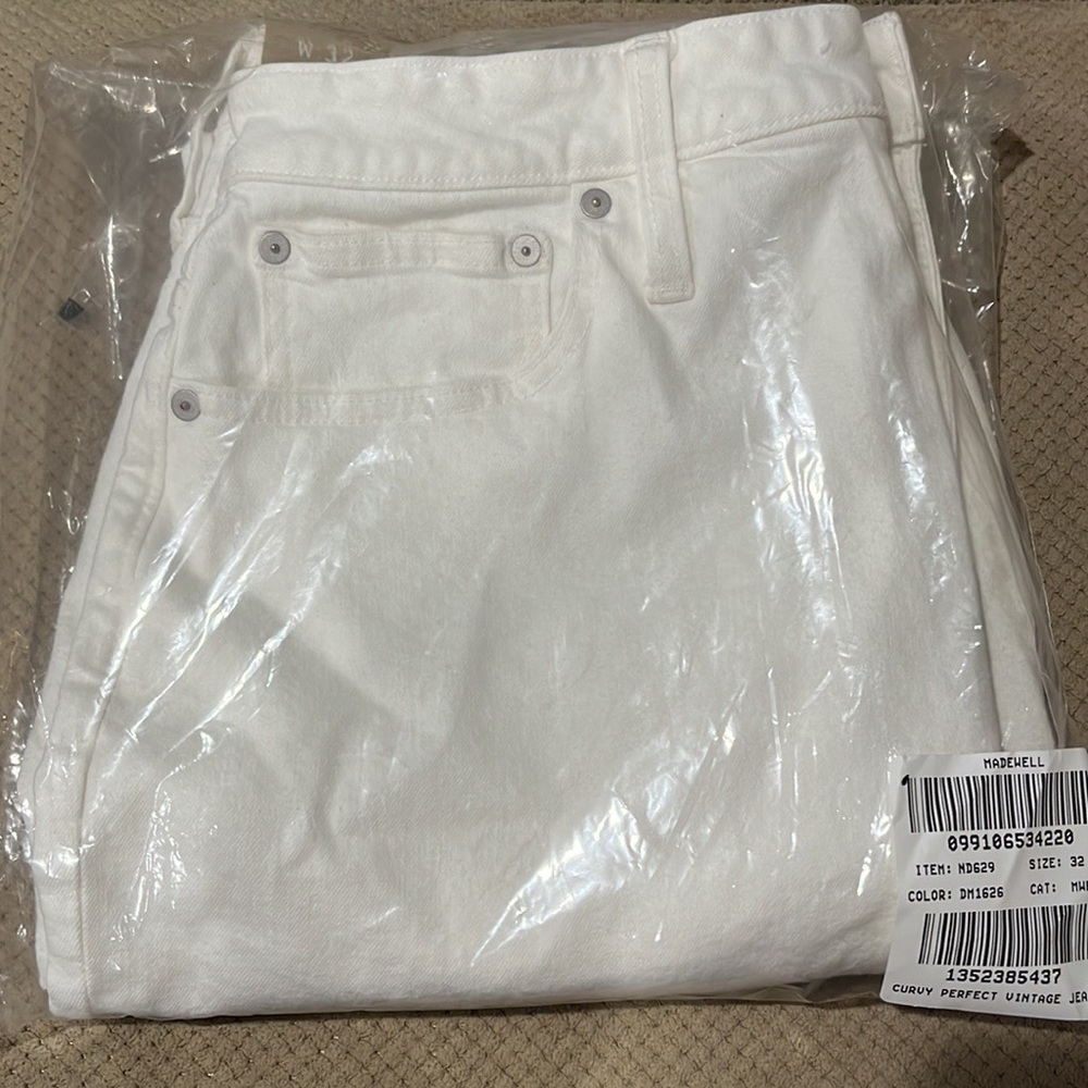 Madewell The Curvy Perfect Vintage Jean in Tile White ND629 - Picture 6 of 7